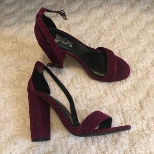 Shiny pink heels size 6